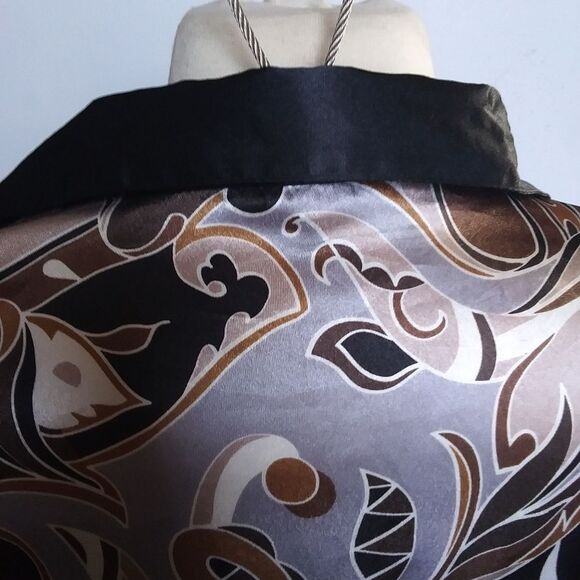 Violet&Claire Satin Floral Tunic Style Blouse Size L - Picture 9 of 10